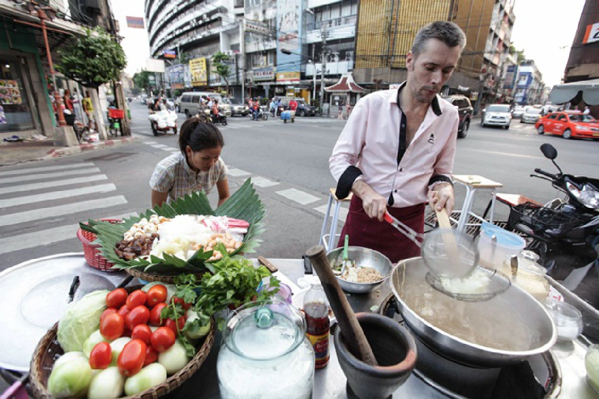 French yum woonsen a hit in Yaowarat