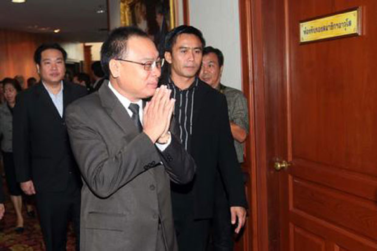 ขุนค้อนไม่รู้ผลอนุฯแก้รธน.ชงยุบศาลรธน. ขุนค้อนไม่รู้ผลอนุฯแก้รธน.ชงยุบศาลรธน.