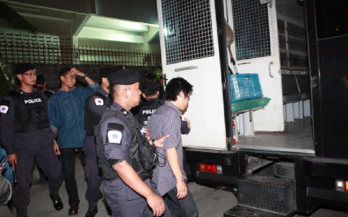 คอนเสิร์ตเสก-บาวล่ม!โจ๋ยกพวกตีกันชลมุน