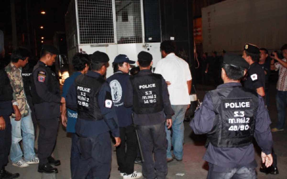 คอนเสิร์ตเสก-บาวล่ม!โจ๋ยกพวกตีกันชลมุน