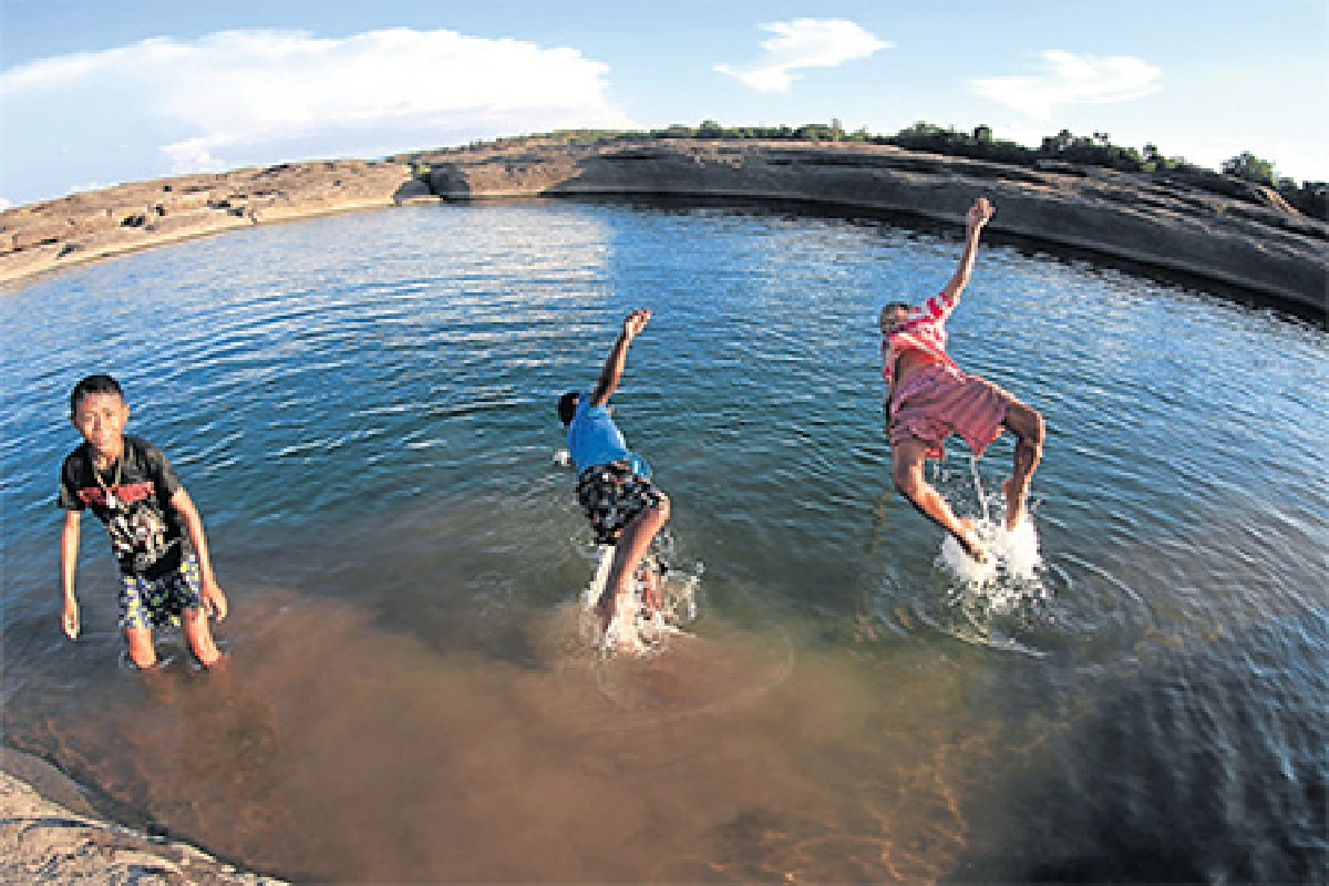 ฝนซา ฟ้าใส ไปอุบลราชธานี