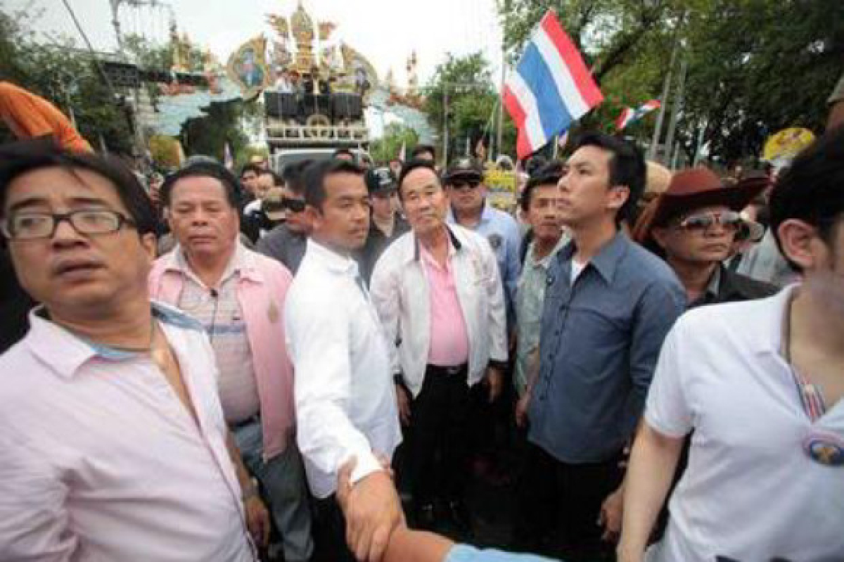 เสธ.อ้ายเลื่อนนัดให้ปากคำตำรวจ เสธ.อ้ายเลื่อนนัดให้ปากคำตำรวจ