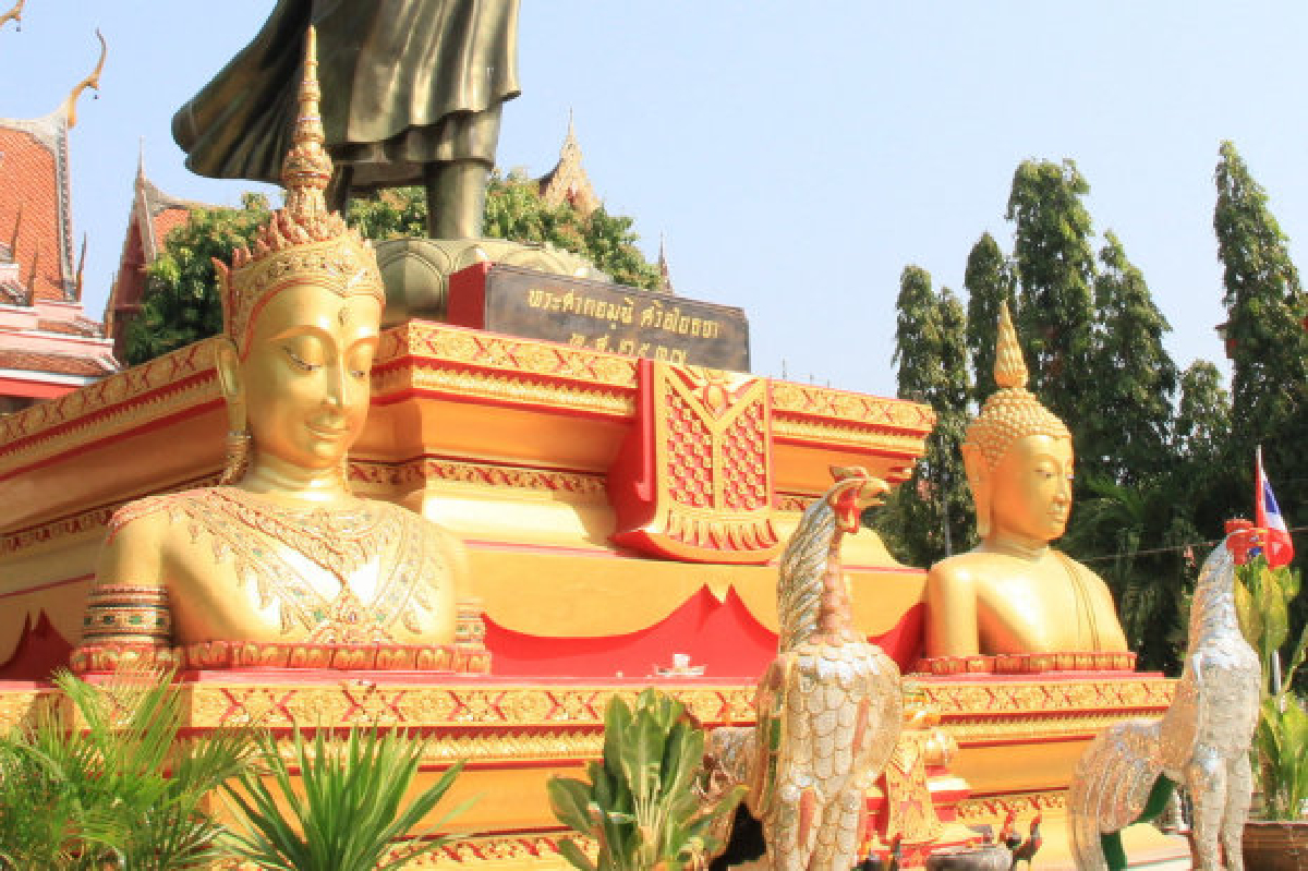 พบพระพุทธรูปโบราณอายุ400ปี พบพระพุทธรูปโบราณอายุ400ปี