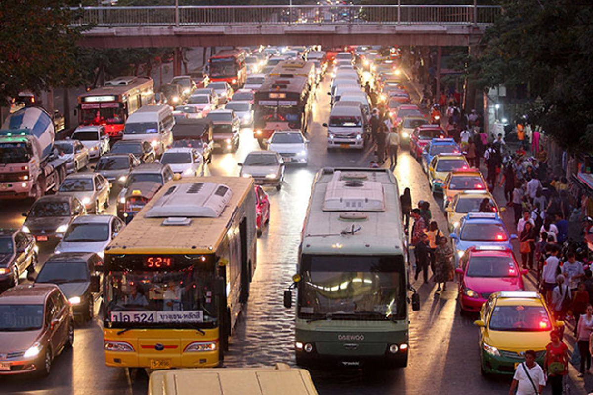 Phahon Yothin traffic worsening