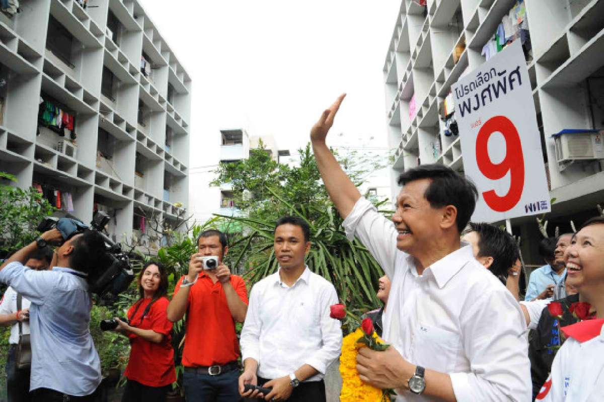 พงศพัศชูยกคุณภาพชีวิตชาวแฟลต พงศพัศชูยกคุณภาพชีวิตชาวแฟลต