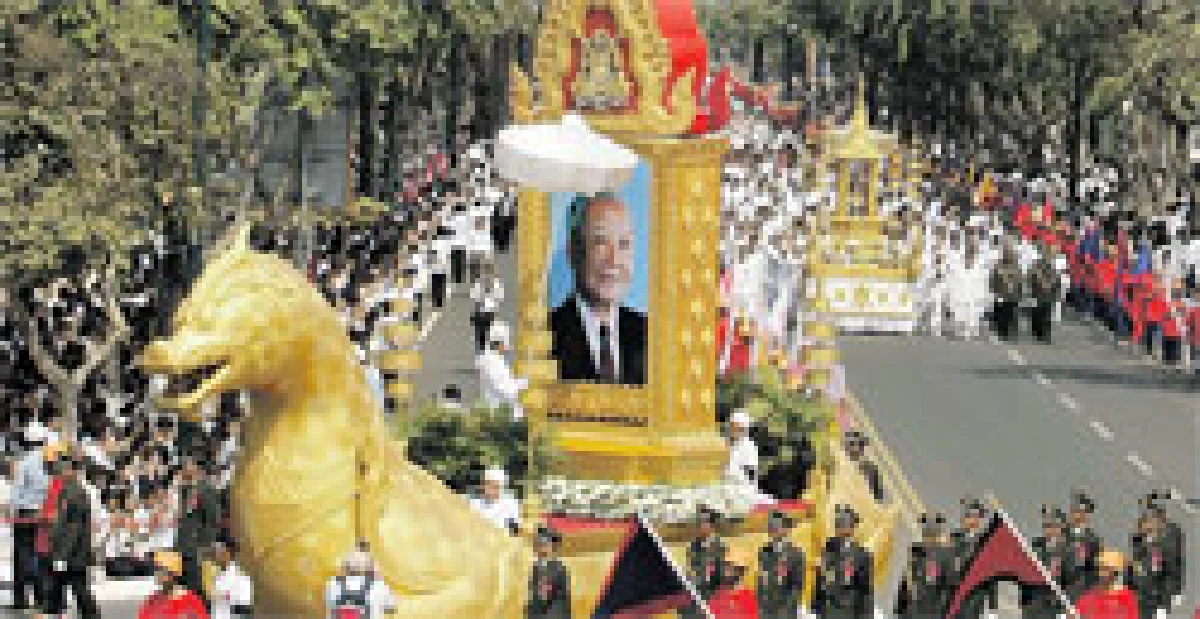 กัมพูชาส่งเสด็จ ‘สีหนุ’