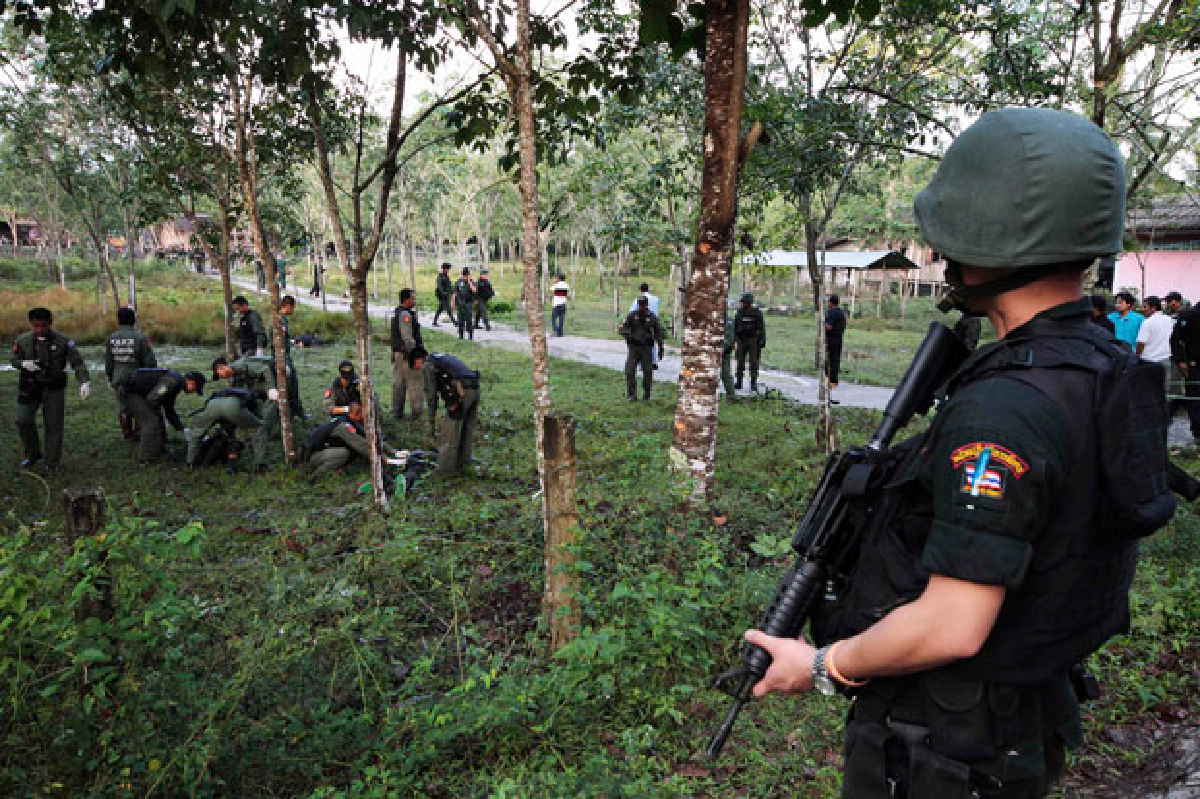 เดินหมากดับไฟใต้เพื่อไทยรุกการเมือง เดินหมากดับไฟใต้เพื่อไทยรุกการเมือง