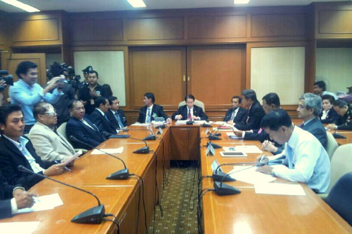 วงถกปรองดองเริ่มแล้วไร้เงาปชป.-พธม. วงถกปรองดองเริ่มแล้วไร้เงาปชป.-พธม.
