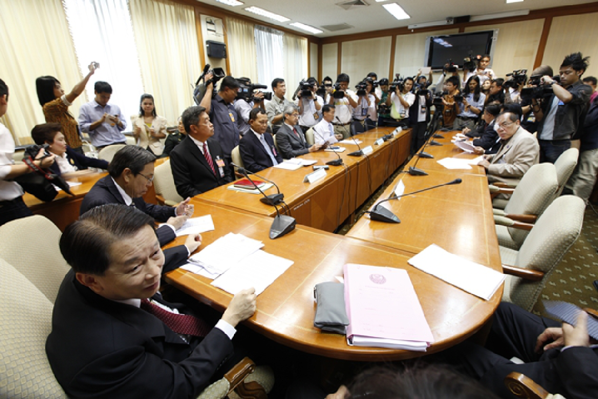 Thaksin Skypes an amnesty order