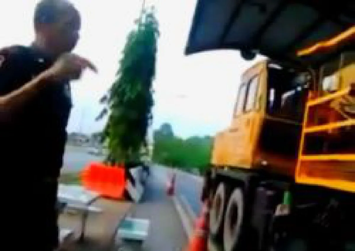 Govt official: I don't like you, so I will punish you