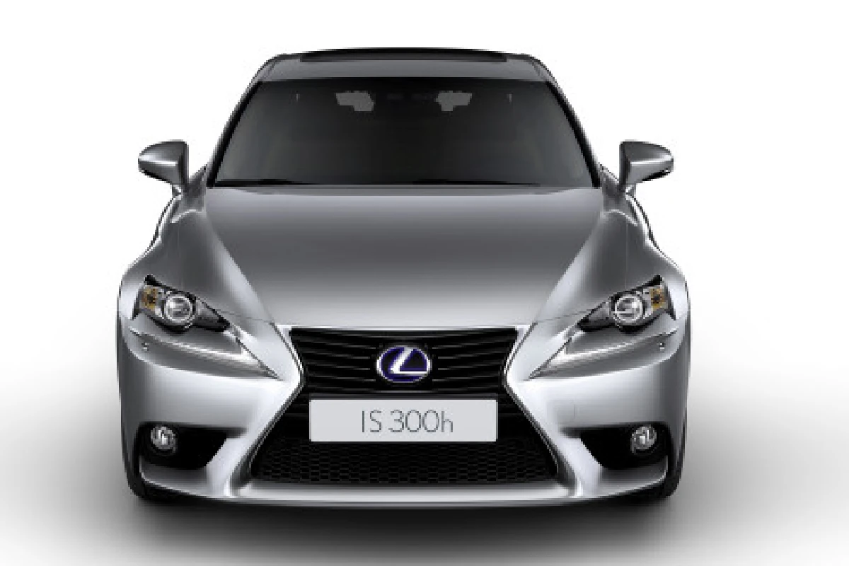 สปอร์ตซีดาน2รุ่นใหม่จากเลกซัส