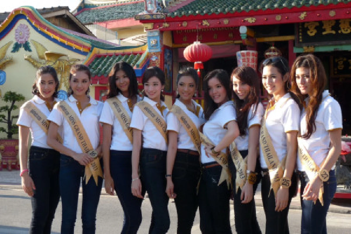 สาวมิสแกรนด์ไทยแลนด์ร่วมงานที่ปัตตานี