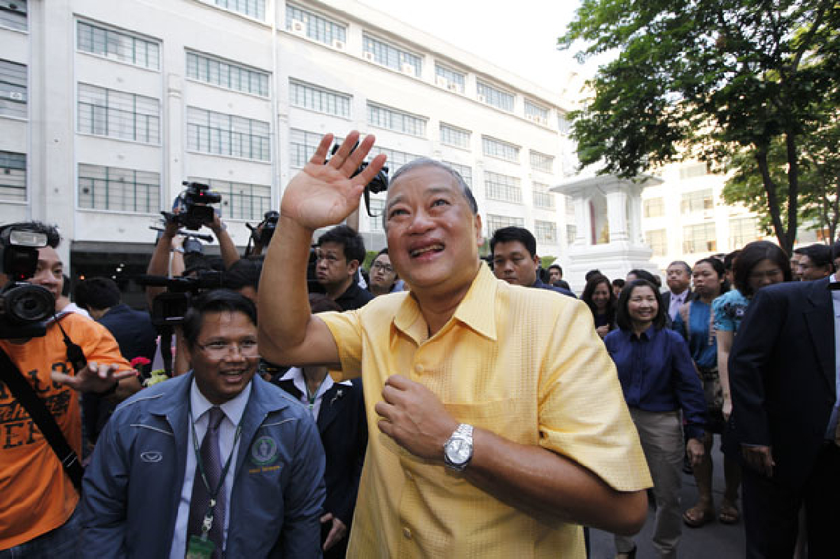 คุณชายอารมณ์ดีเข้าทำงานกทม.วันแรก คุณชายอารมณ์ดีเข้าทำงานกทม.วันแรก
