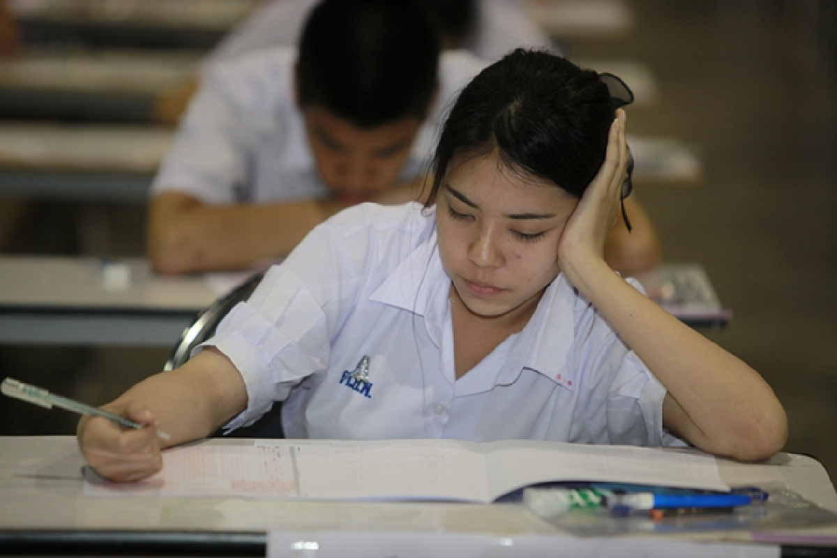 Test writers urgently needed, Niets says