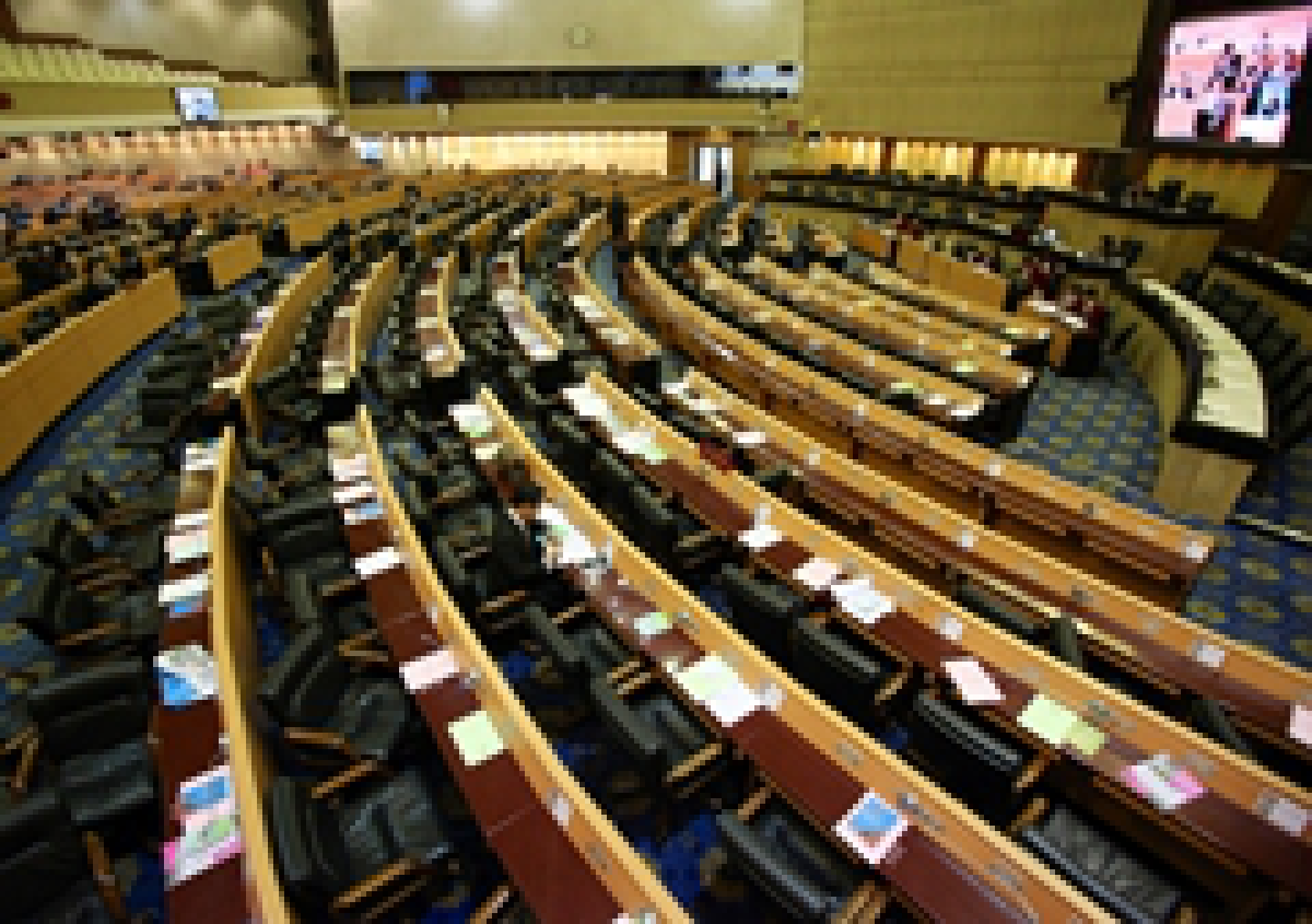 Learning Thai: Parliament at work