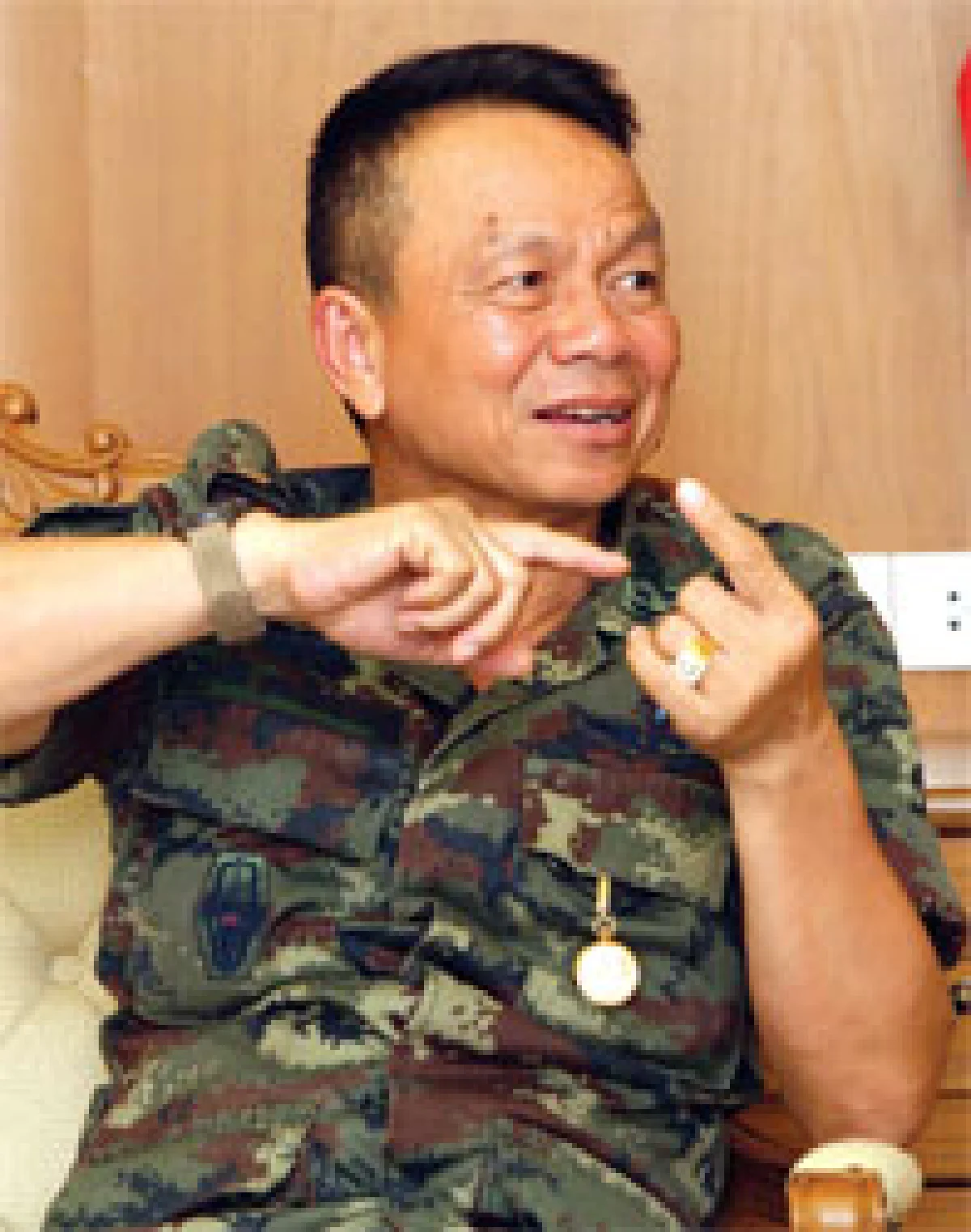 สุภาพบุรุษทหาร พล.อ.อุดมชัย  ธรรมสาโรรัชต์ 33ปีที่ชายแดนภาคใต้