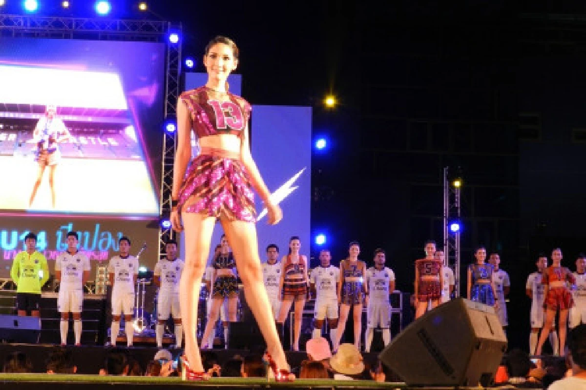 น้องใบเตยคว้ามิสบุรีรัมย์ยูไนเต็ด