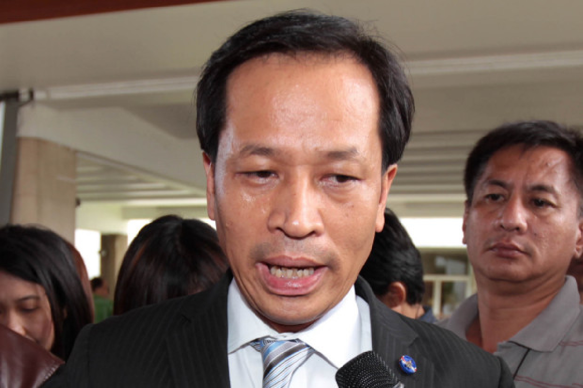 พท.ระบุสส.ยื่นถอดศาลรธน.แค่ความเห็นต่าง พท.ระบุสส.ยื่นถอดศาลรธน.แค่ความเห็นต่าง