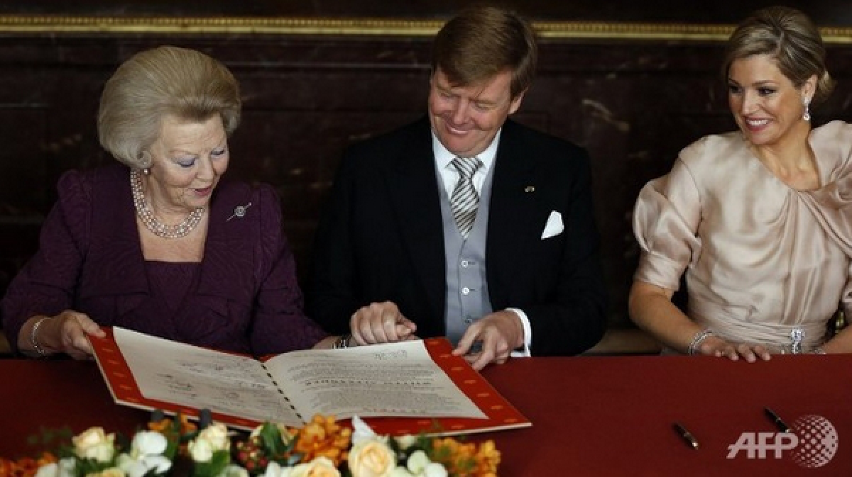 The Dutch have a King, story and photos