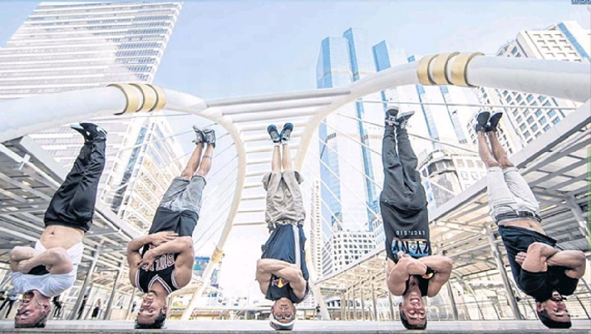 Flying Steps: breakdance you?ve never seen before