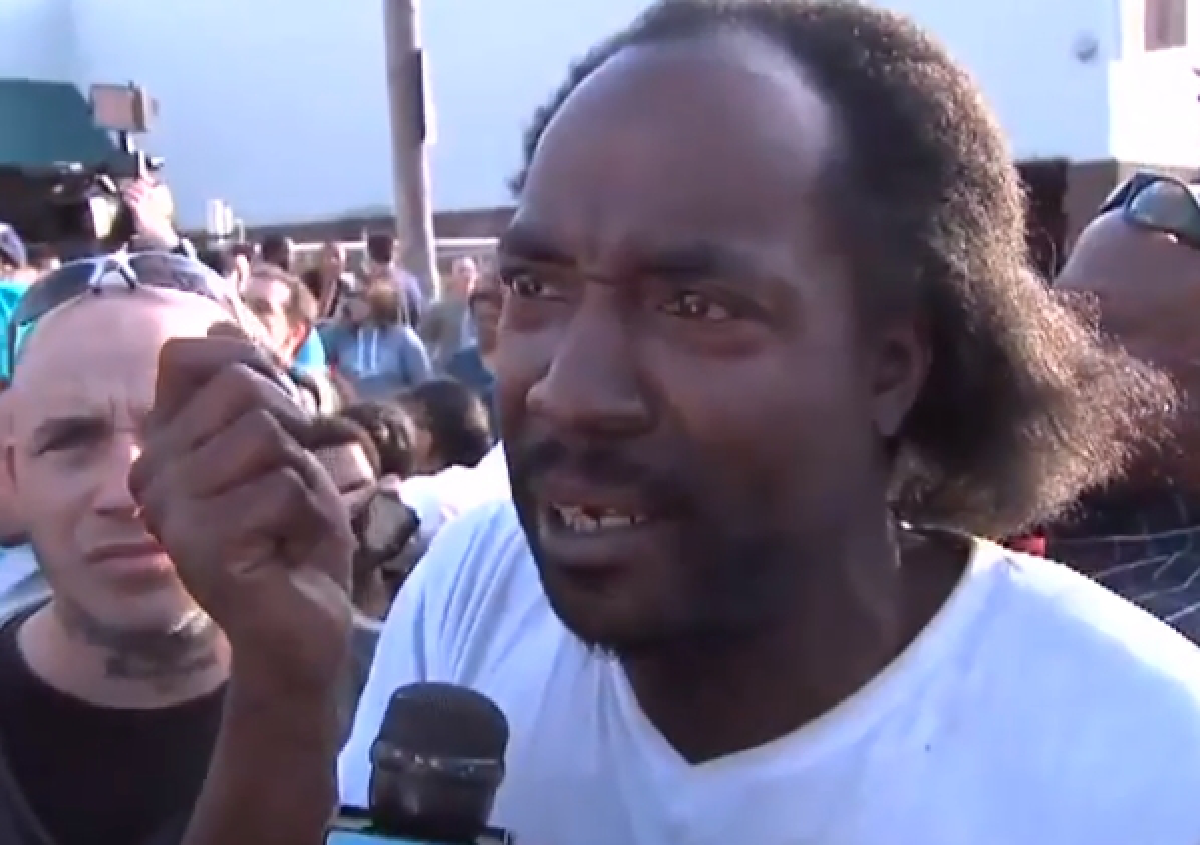 Rescuer becomes internet sensation