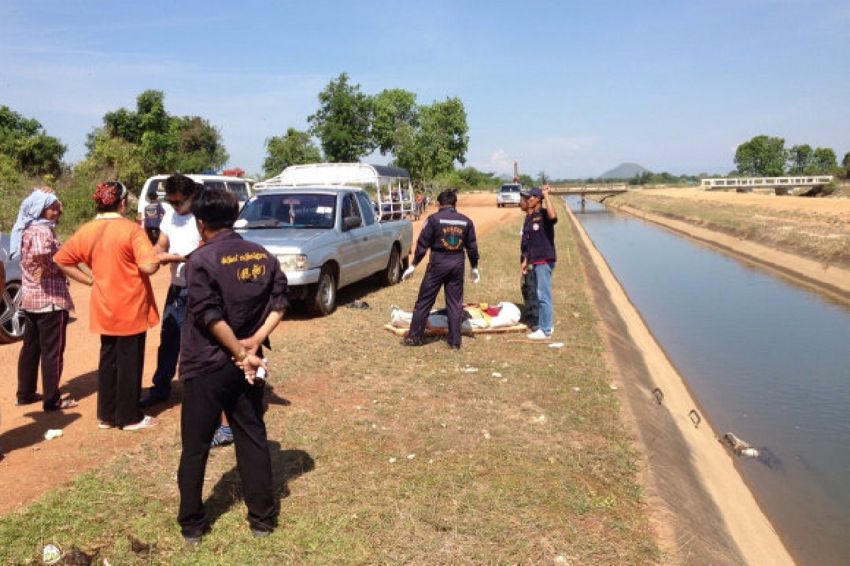 เฒ่าวัย64ถูกยิงดับคลองชลประทาน เฒ่าวัย64ถูกยิงดับคลองชลประทาน