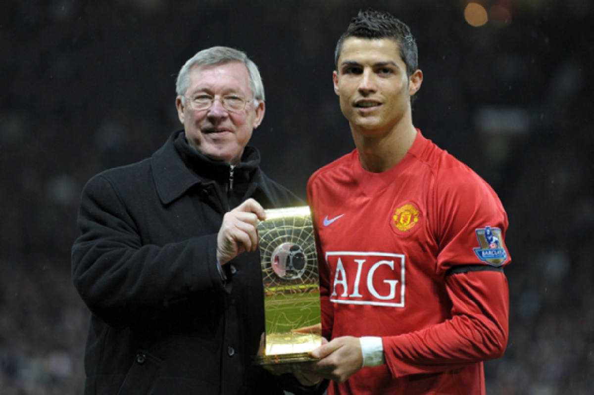 Alex Ferguson retires from Man U; replacement named (updated)