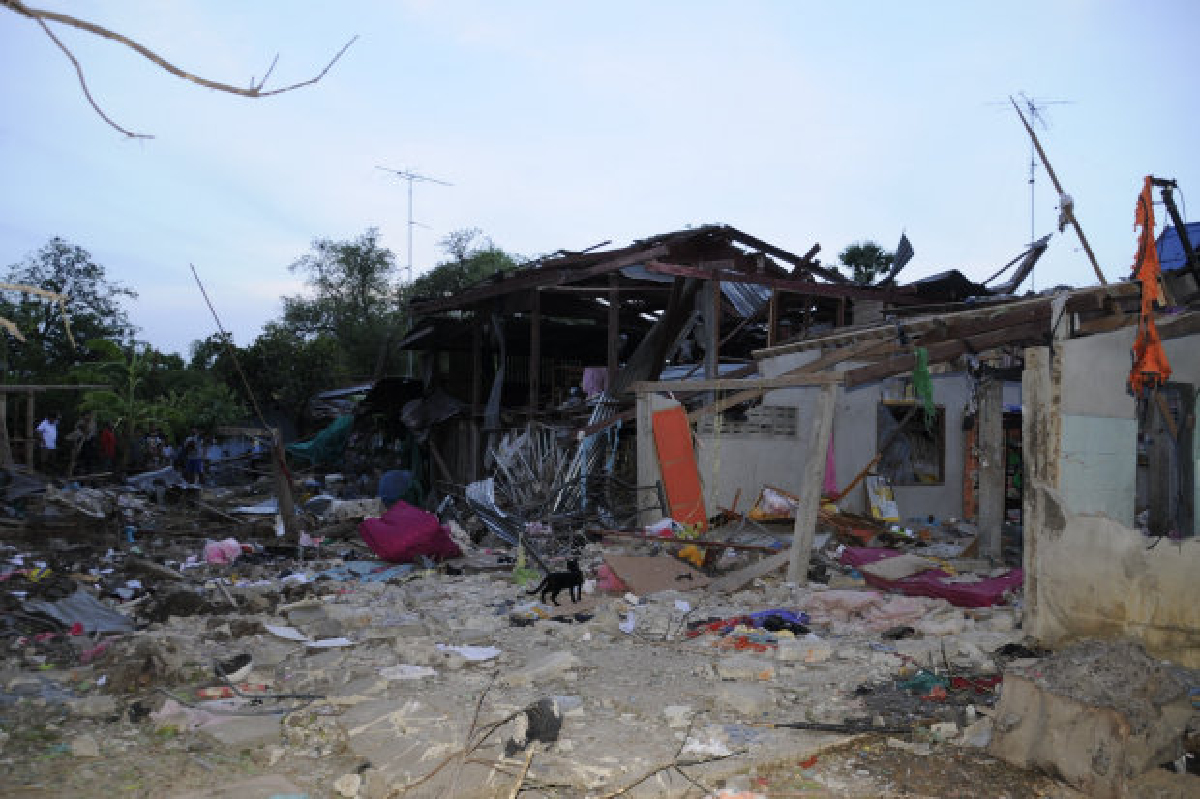 พลุบึ้มที่สุพรรณฯดับ3ศพ พลุบึ้มที่สุพรรณฯดับ3ศพ