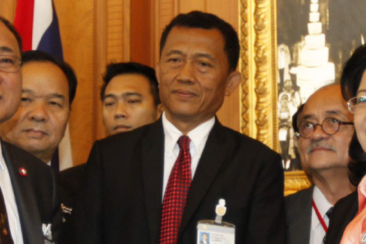 สส.แดงลุยกม.นิรโทษหักเฉลิม สส.แดงลุยกม.นิรโทษหักเฉลิม