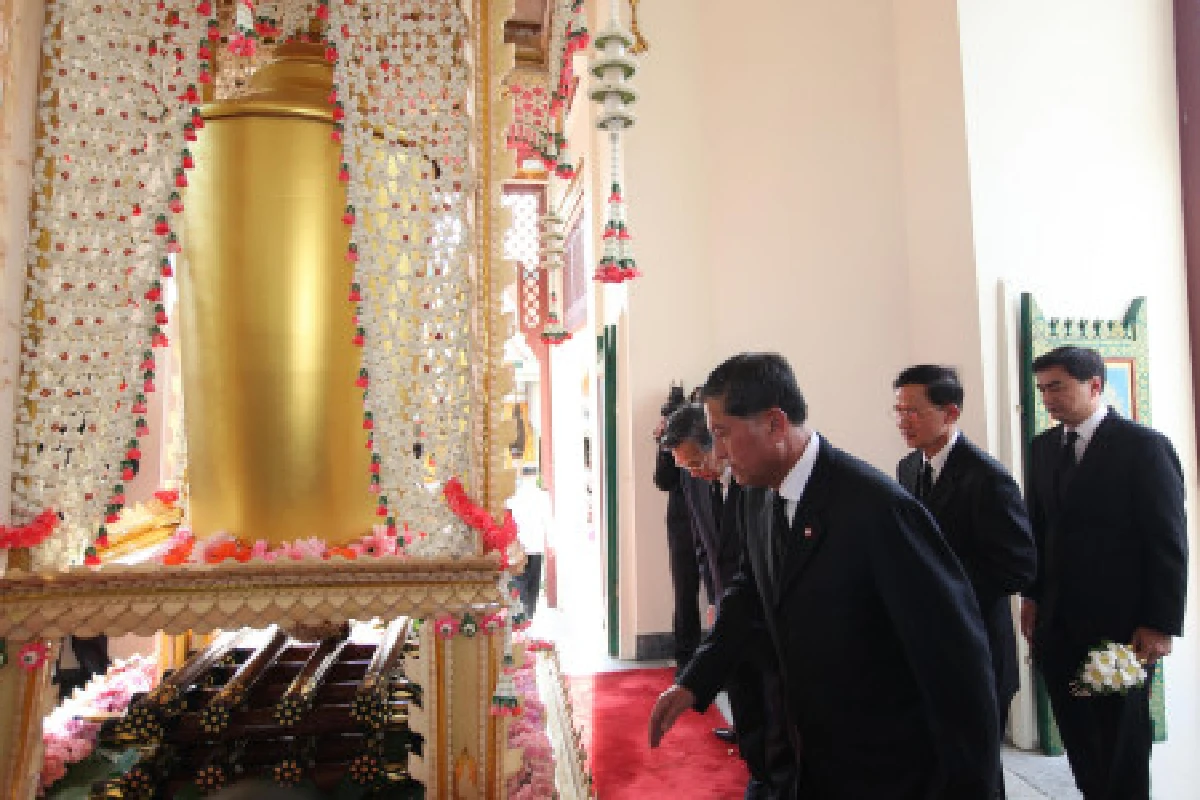 สมเด็จพระเทพฯพระราชทานเพลิงศพ"ชุมพล"