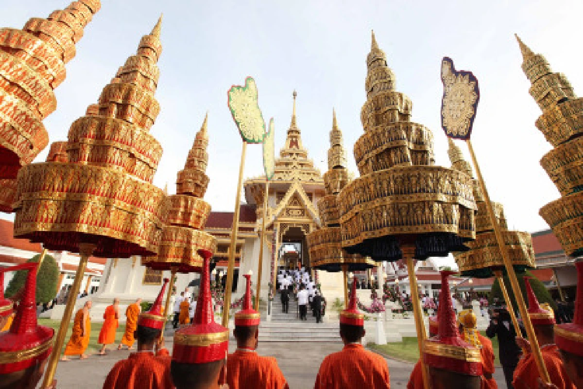 สมเด็จพระเทพฯพระราชทานเพลิงศพ"ชุมพล"