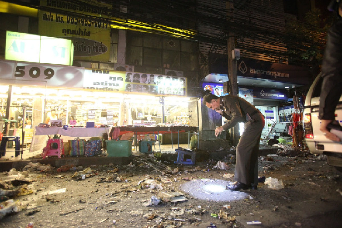 Bomb suspected in Ramkhamhaeng blast (updated)