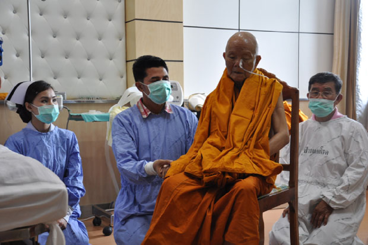 หมอเผยหลวงพ่อคูณปอดฟื้น หมอเผยหลวงพ่อคูณปอดฟื้น