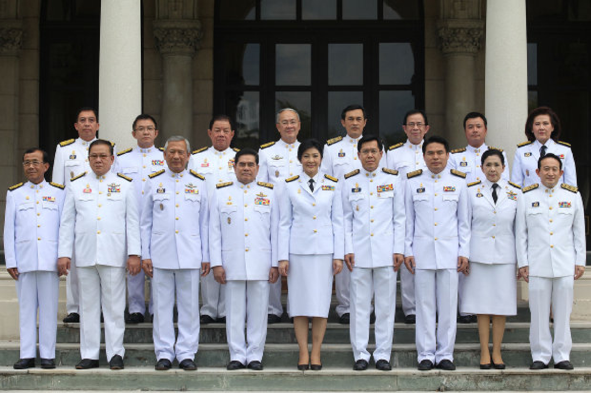 โปรดเกล้าฯครม.ยิ่งลักษณ์5 โปรดเกล้าฯครม.ยิ่งลักษณ์5