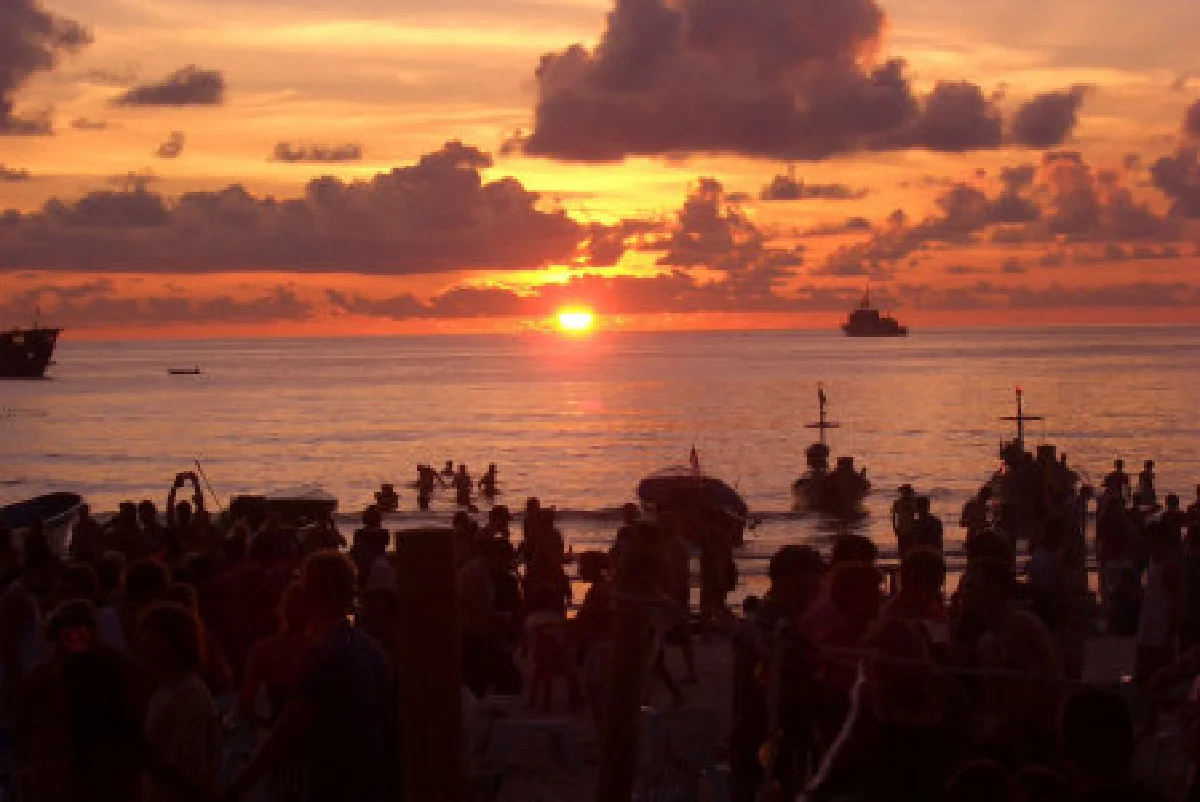 ไทม์อัดฟูลมูนปาร์ตี้ทำพะงันเสื่อม