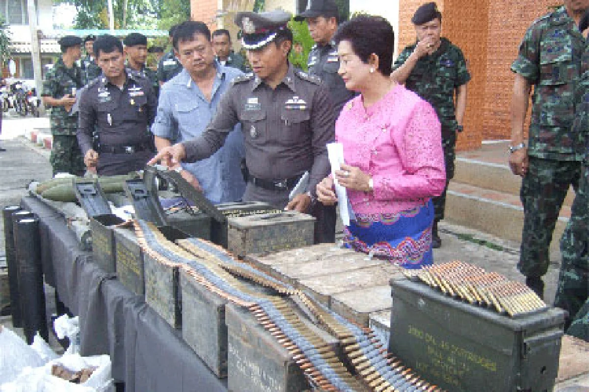 จับอดีตตำรวจค้าอาวุธสงครามยึดกระสุนกว่าแสนนัด