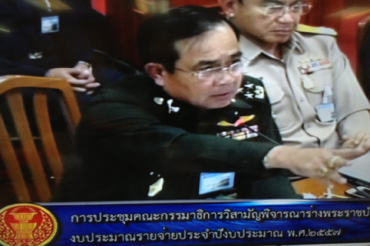 บิ๊กตู่เปิดใจ"มุ่งดับไฟใต้-ไม่ยุ่งการเมือง" บิ๊กตู่เปิดใจ"มุ่งดับไฟใต้-ไม่ยุ่งการเมือง"