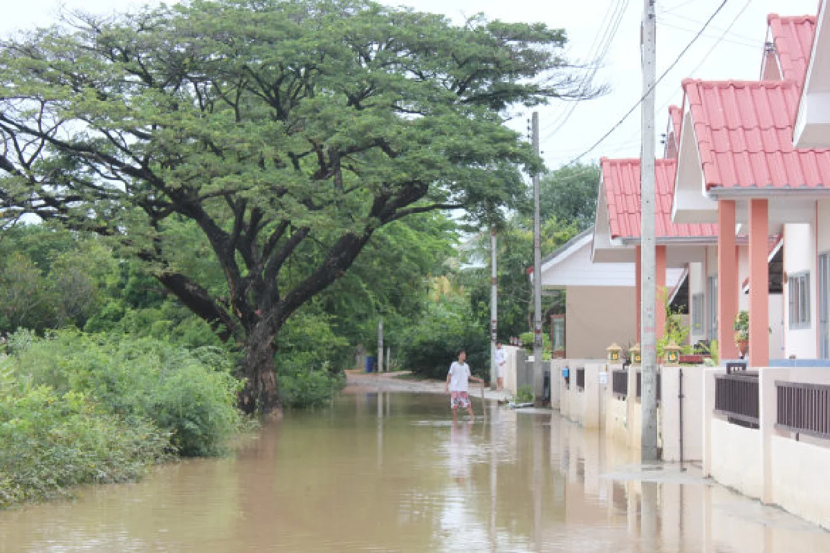 โคราชยังเผชิญน้ำท่วมสูงกว่าครึ่งเมตร