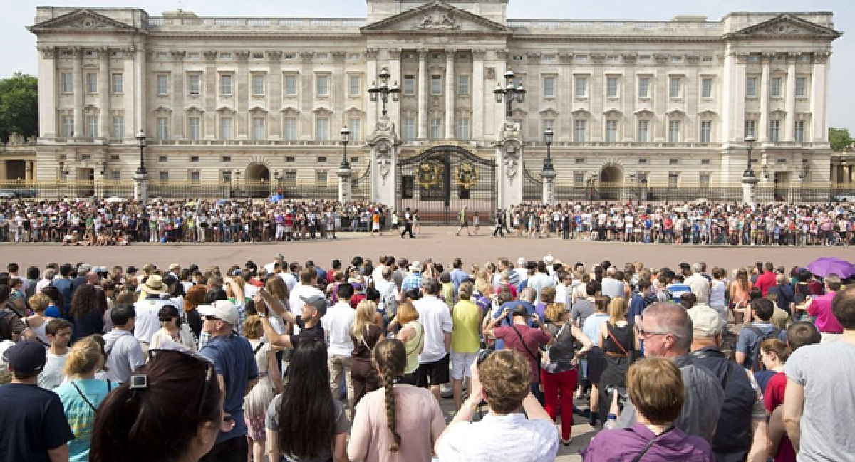 It's a boy for Kate and William (updated)