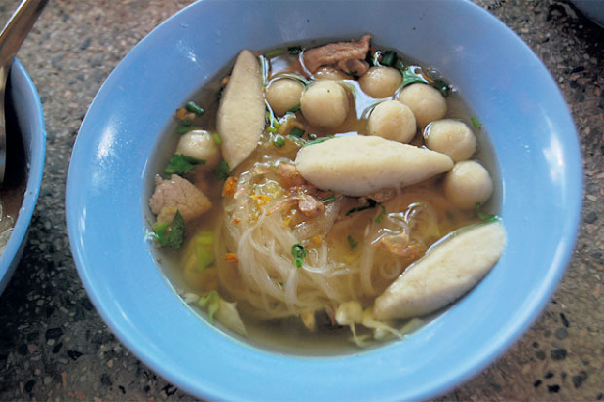 ก๋วยเตี๋ยวธรรมะ ชามละ 5 บาท ก๋วยเตี๋ยวธรรมะ ชามละ 5 บาท
