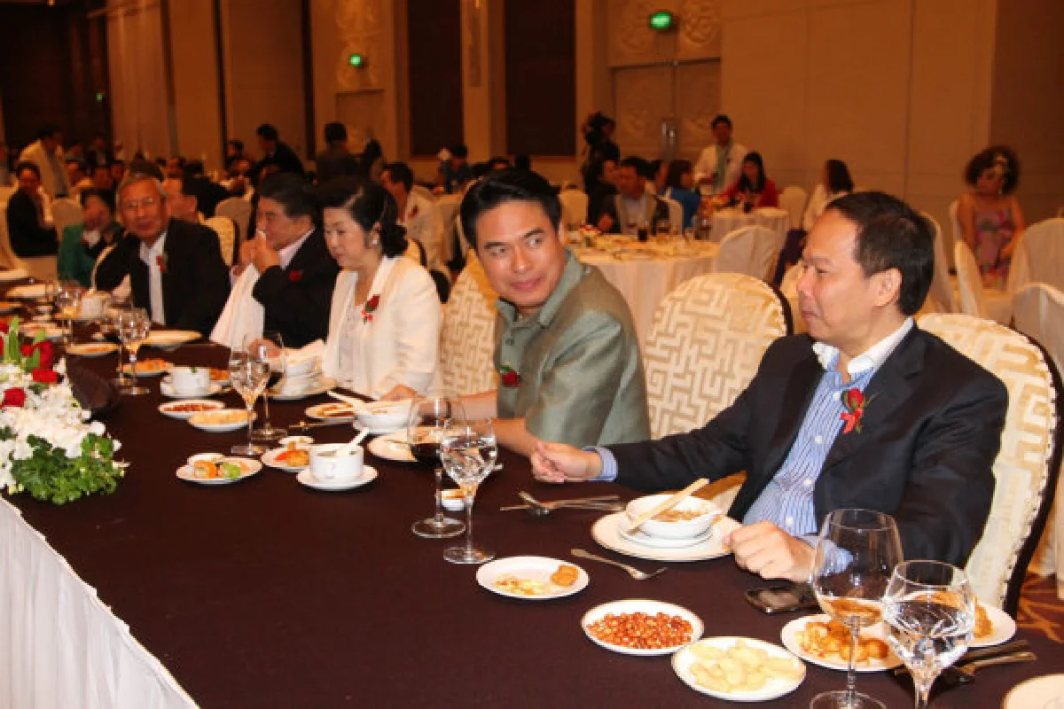 พท.จัดเลี้ยงพรรคร่วม"สมชาย"ลั่นอยู่ยาว