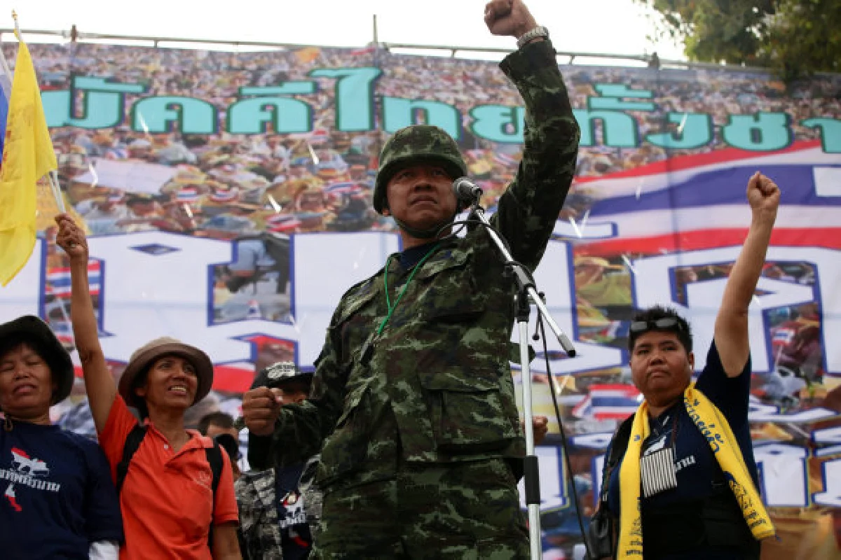 กองทัพปชช.แถลงการณ์ต้านรัฐ-ทักษิณทุกรูปแบบ