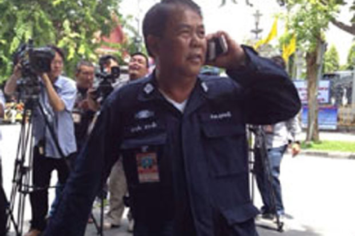 ตร.ยันขวัญชัยแต่งชุดตำรวจบ้านไม่ผิด ตร.ยันขวัญชัยแต่งชุดตำรวจบ้านไม่ผิด