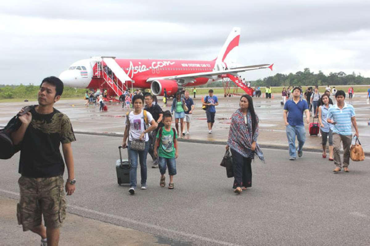 สนามบินตรังเปิดวันแรกแห่ใช้บริการแน่ สนามบินตรังเปิดวันแรกแห่ใช้บริการแน่