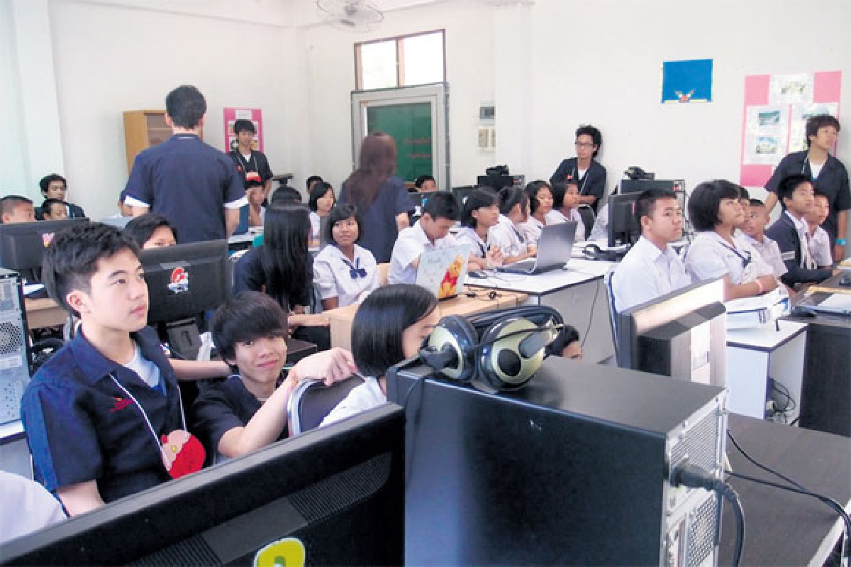 ซี สแควร์ ทู สคูล สอนน้องนำเทคโนโลยี ซี สแควร์ ทู สคูล สอนน้องนำเทคโนโลยี