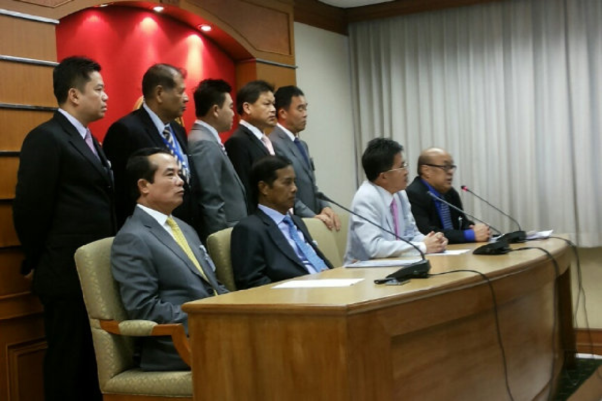 มติ50สส.ปชป.ร่วมม็อบสวนยางพารา มติ50สส.ปชป.ร่วมม็อบสวนยางพารา
