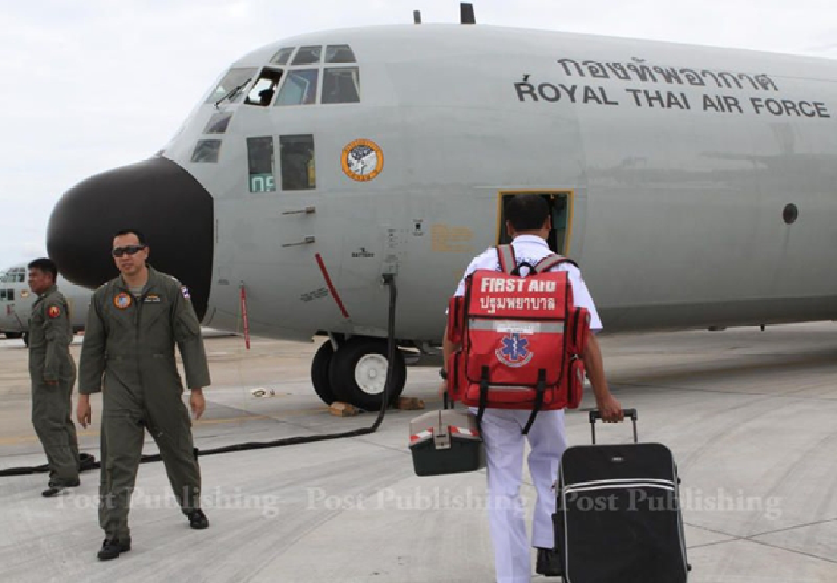 First Thais leave Egypt as violence continues