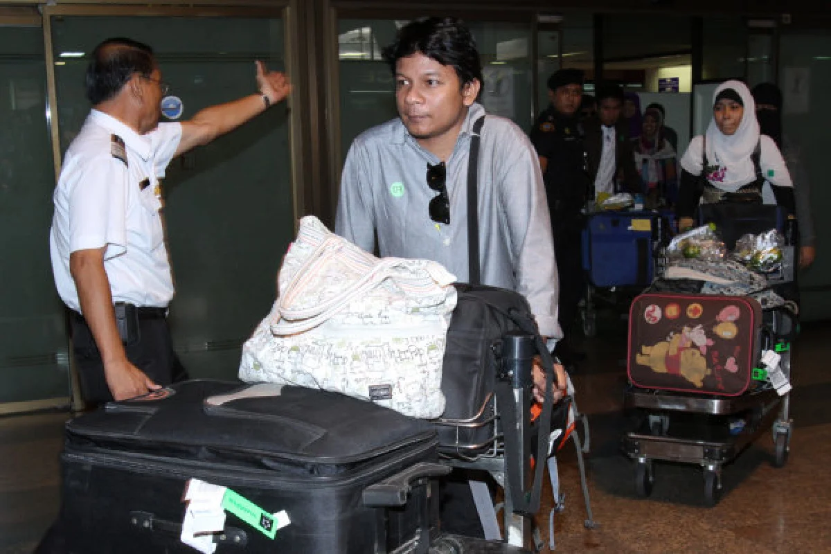 ต้อนรับสุดอบอุ่น!คนไทยหนีภัยอียิปต์ถึงบ้าน