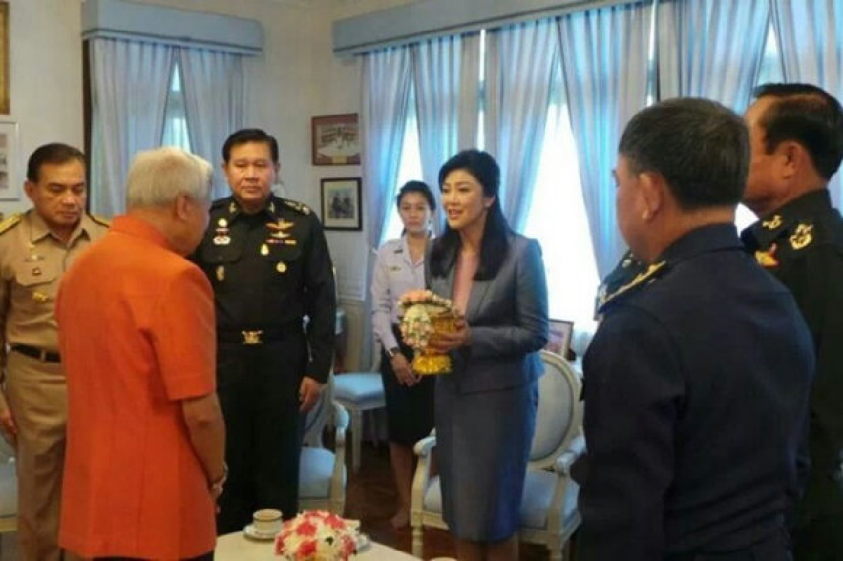 ป๋าเปรมเปิดบ้านให้นายกฯอวยพรวันเกิด ป๋าเปรมเปิดบ้านให้นายกฯอวยพรวันเกิด