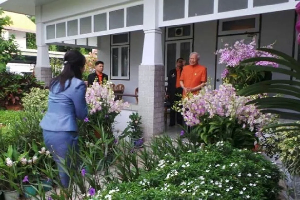 ป๋าเปรมเปิดบ้านให้นายกฯอวยพรวันเกิด